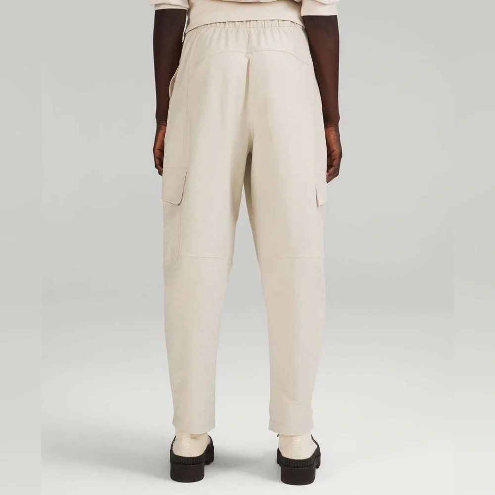 Lululemon Light Utilitech Cargo Pocket High-Rise Pant Natural Ivory
